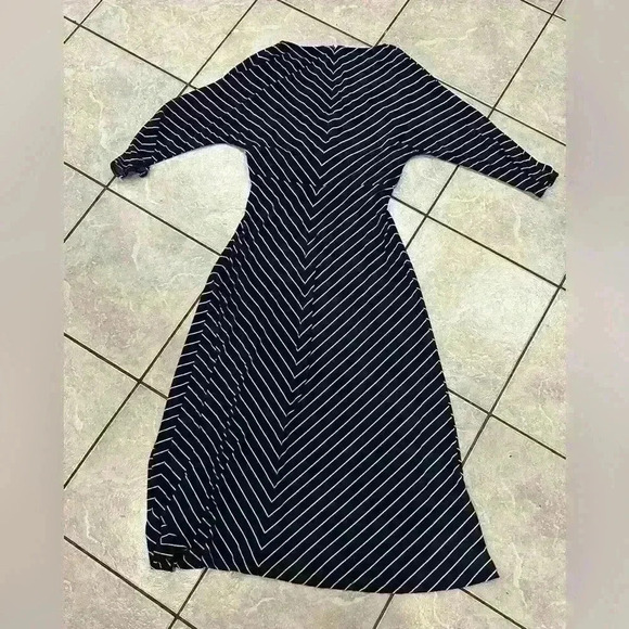 Lauren Navy with White Stripes Stretchy Dress Size 2 - Picture 3 of 6